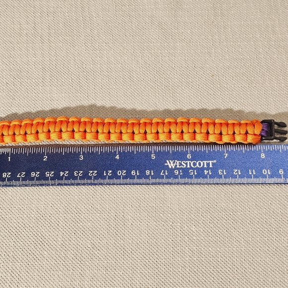 Orange paracord braclet - Picture 7 of 7